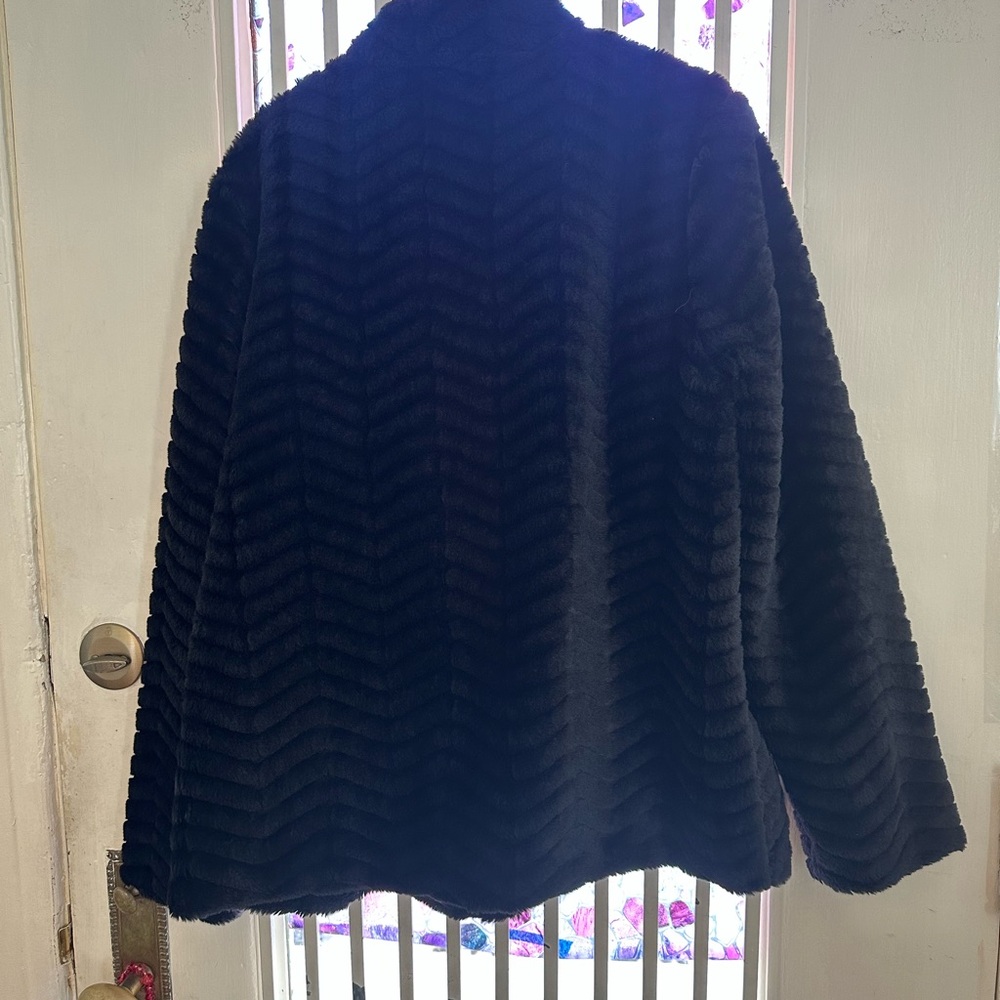 JM Collection Black Teddy Jacket - Picture 2 of 3